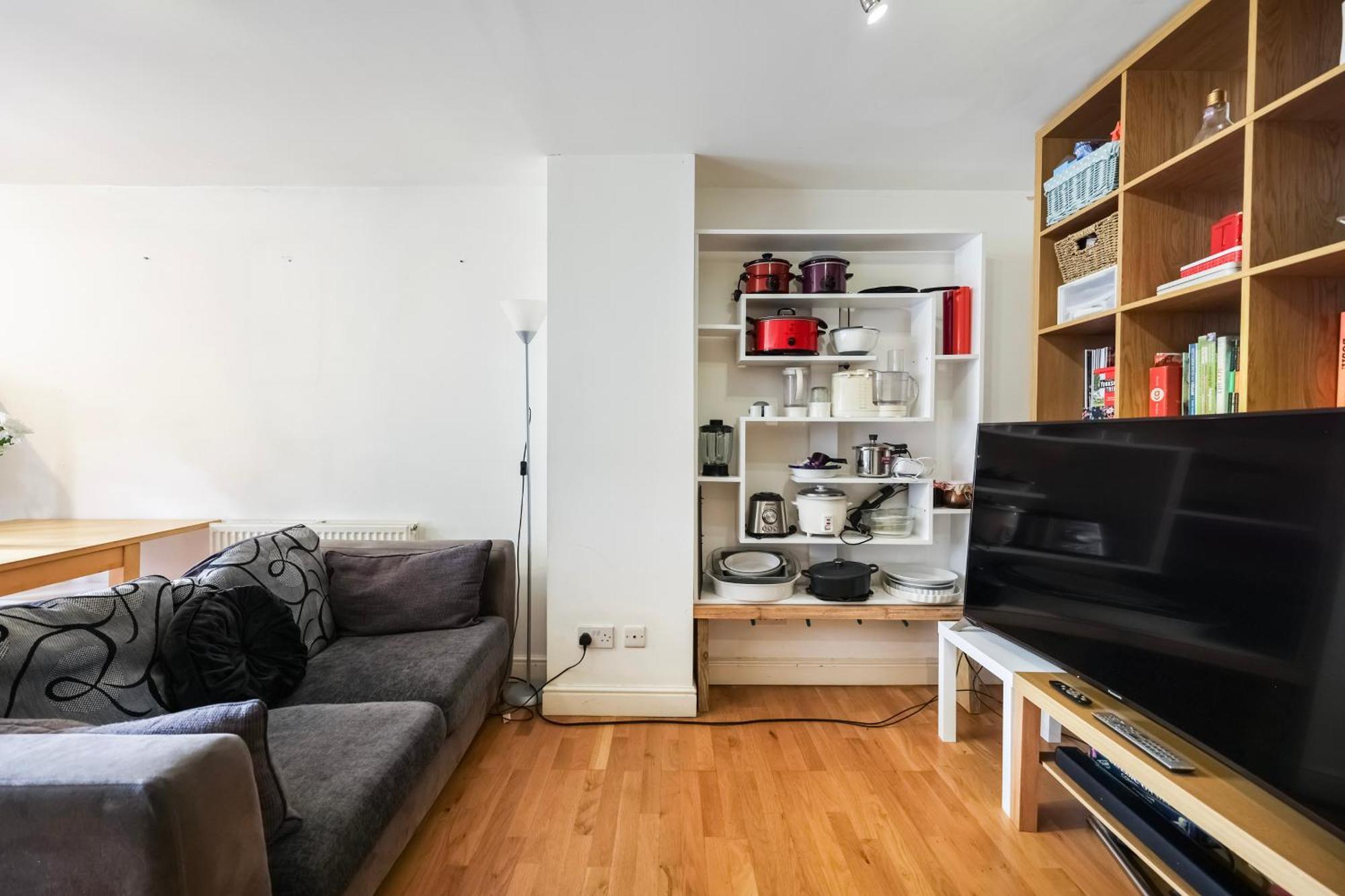 Cosy Clapham Retreat - 2 Min Walk To Tube *